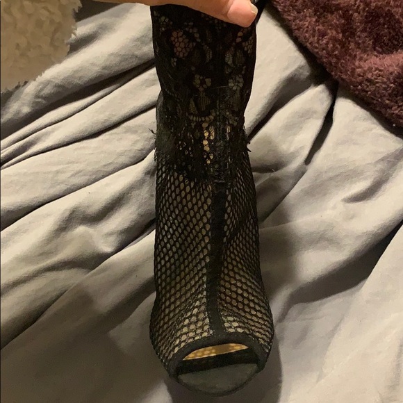 Chinese laundry lace heels - Picture 4 of 6